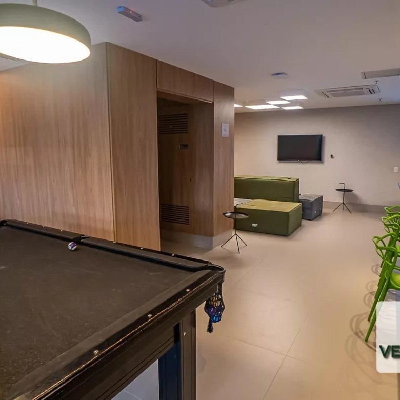 Apartamento mobiliado de 2 quartos com suíte e vaga para alugar no Flamengo