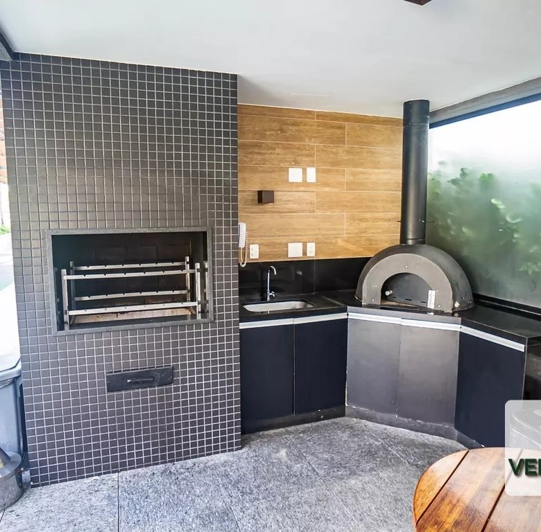 Apartamento mobiliado de 2 quartos com suíte e vaga para alugar no Flamengo