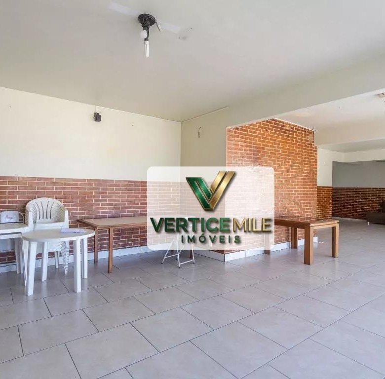Apartamento reformado de 3 quartos com vaga em Laranjeiras Mobília Edificio Araxa