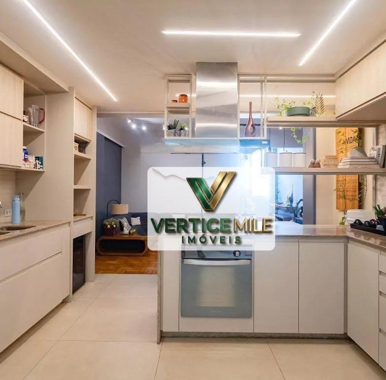 Apartamento reformado de 3 quartos com vaga em Laranjeiras Mobília Edificio Araxa