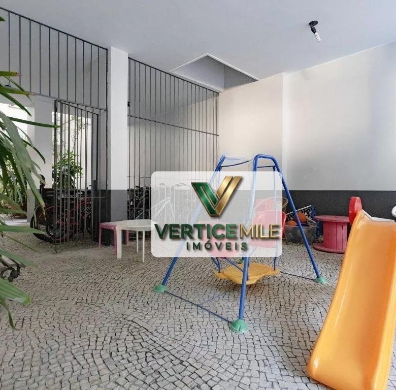 Apartamento reformado de 3 quartos com vaga em Laranjeiras Mobília Edificio Araxa